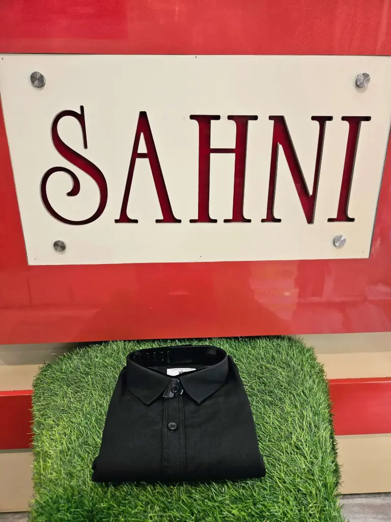 Mens Black Shirt (L)