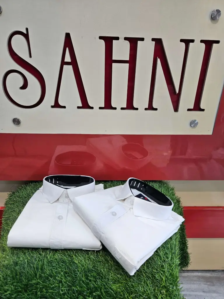 Mens White Shirt (M)