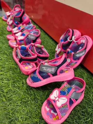 Girl chu-chu(sound) kids sandals